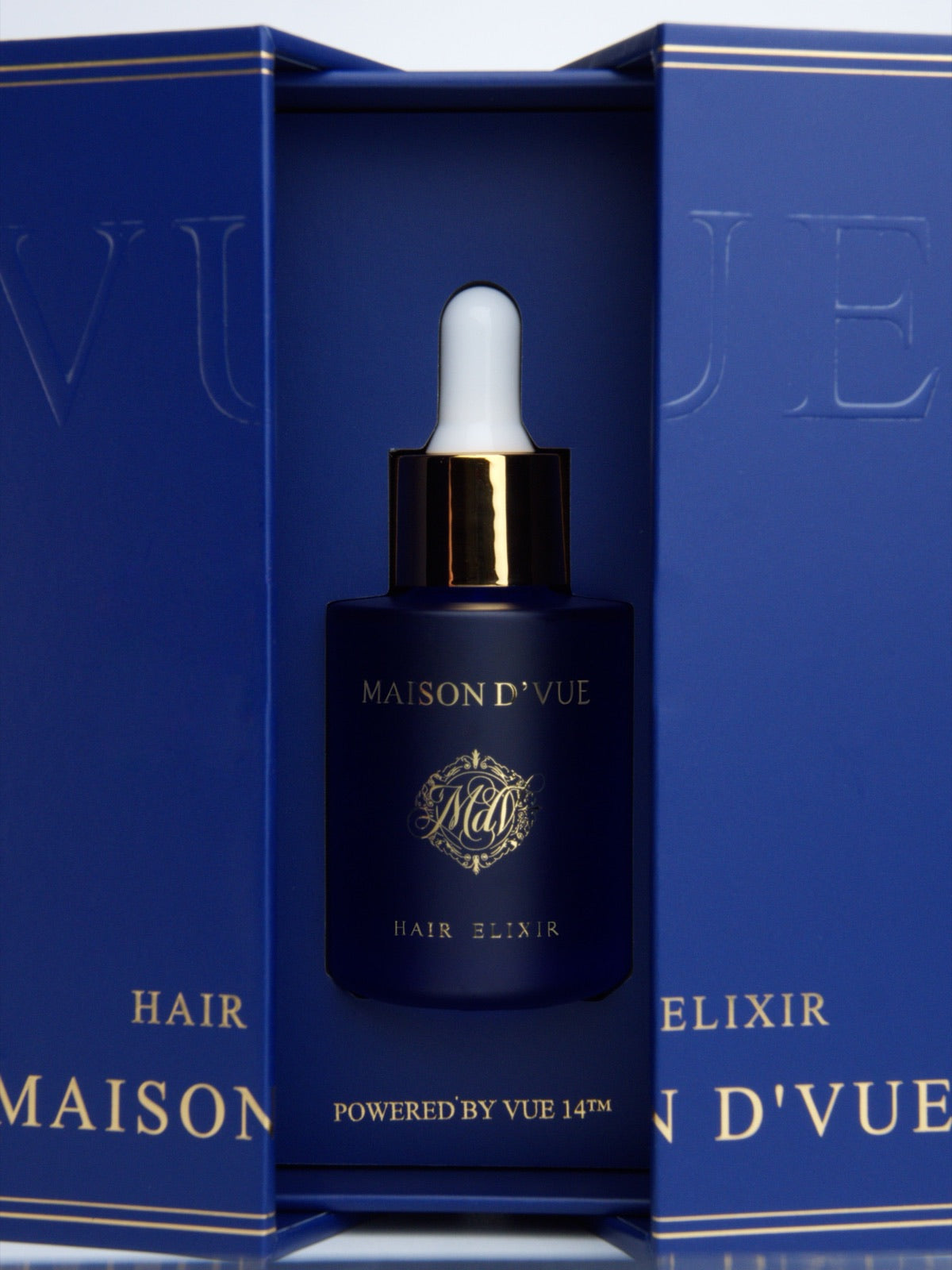 The Signature in its presentation coffret
